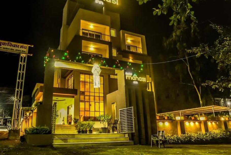 Hotel Manasi Inn Сатара Экстерьер фото