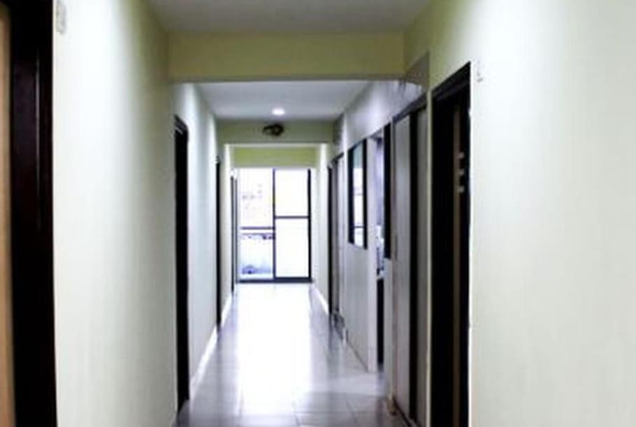Hotel Manasi Inn Сатара Экстерьер фото