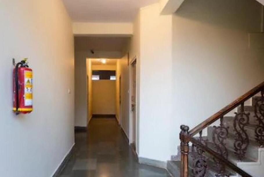 Hotel Manasi Inn Сатара Экстерьер фото